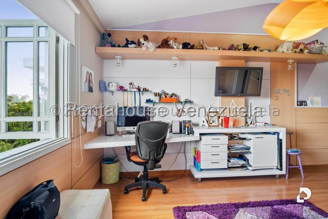 House in La Lagunita Country Club, Caracas – 23