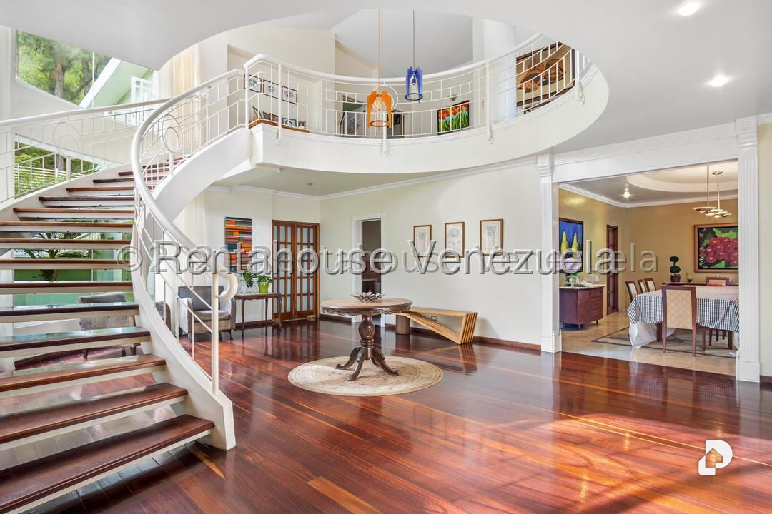 House in La Lagunita Country Club, Caracas – 16