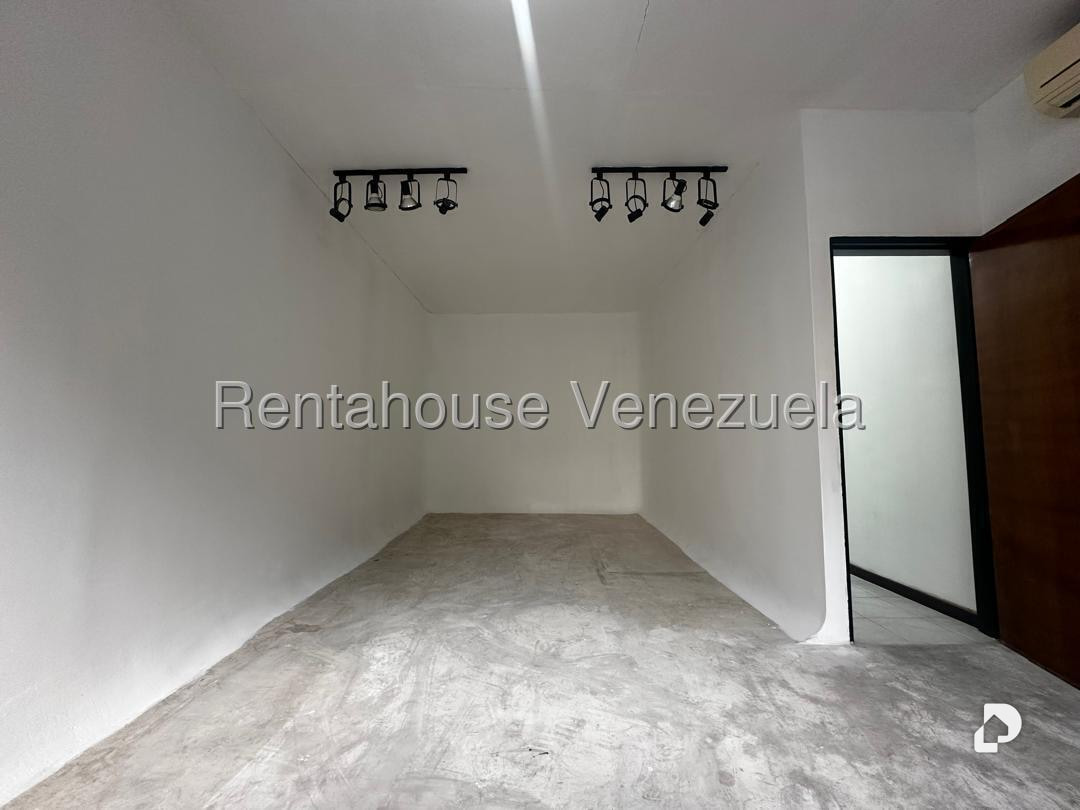 Local comercial en El Marqués, Caracas – 14
