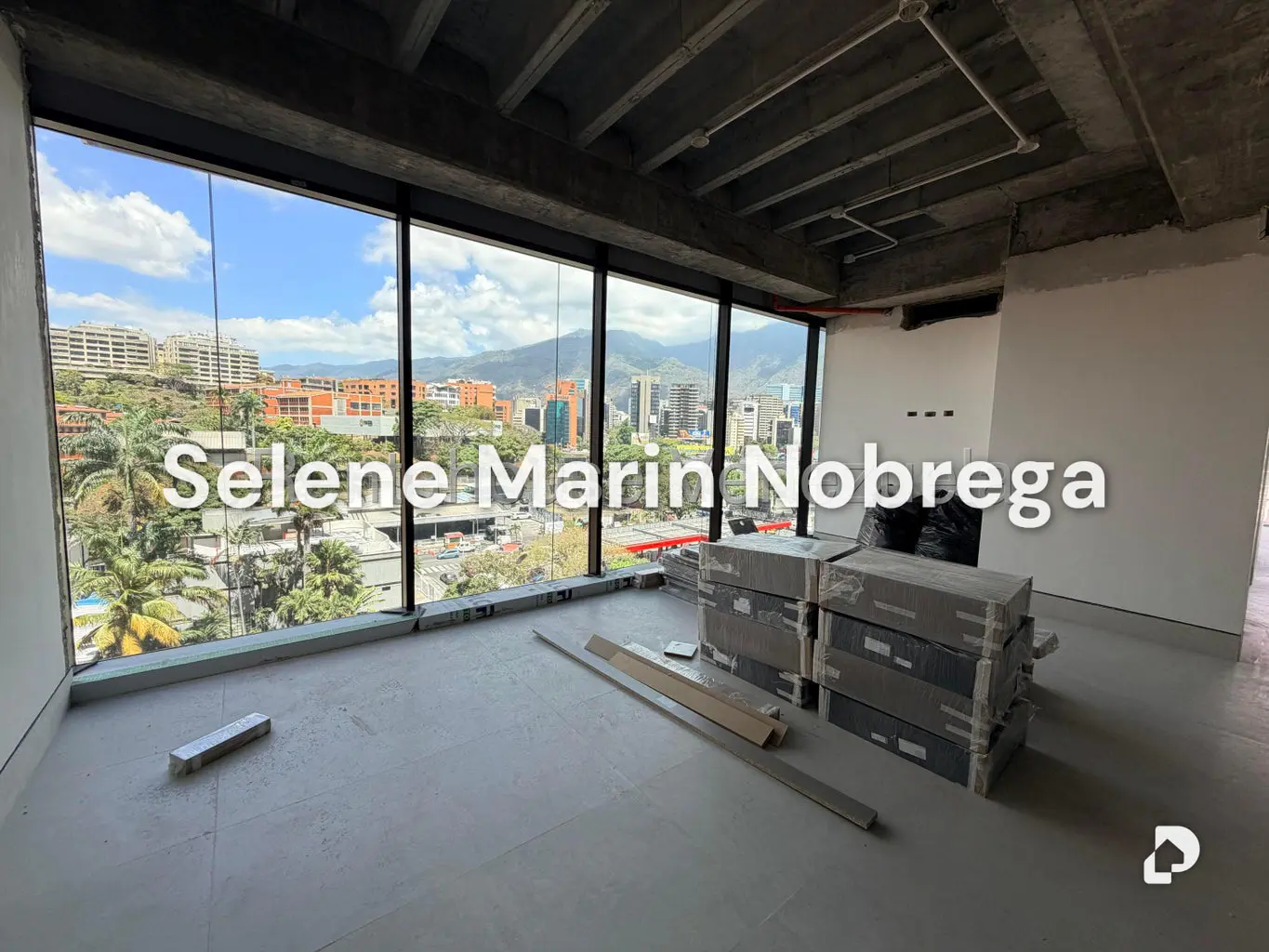 Oficina en Las Mercedes, Caracas – 23