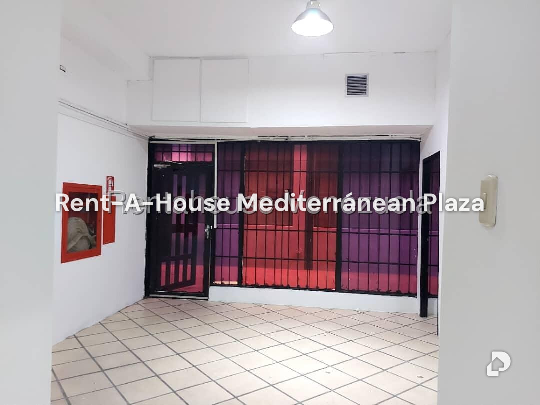 Local comercial en Zona Industrial, Valencia
