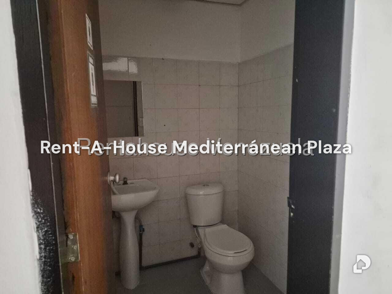 Local comercial en Zona Industrial, Valencia