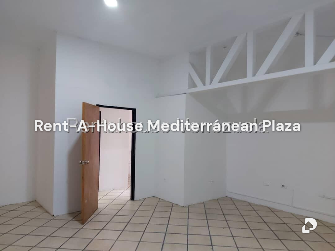 Local comercial en Zona Industrial, Valencia