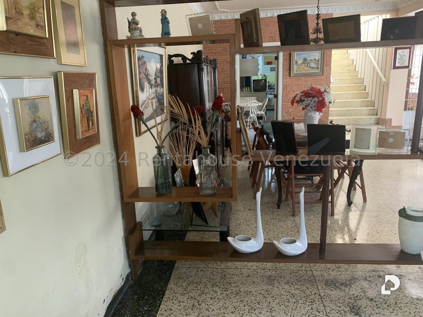 Casa en Campo Claro, Caracas – 25