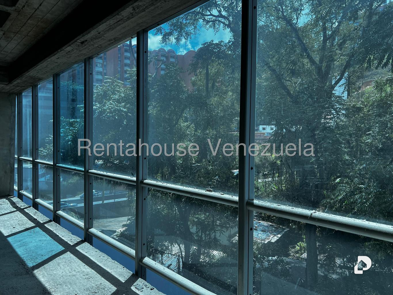 Oficina en Los Naranjos (del Cafetal), Caracas – 11