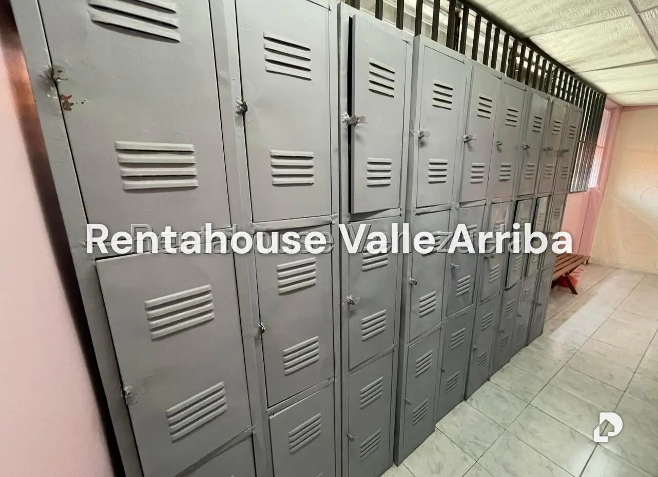Local comercial en Artigas, Caracas – 12