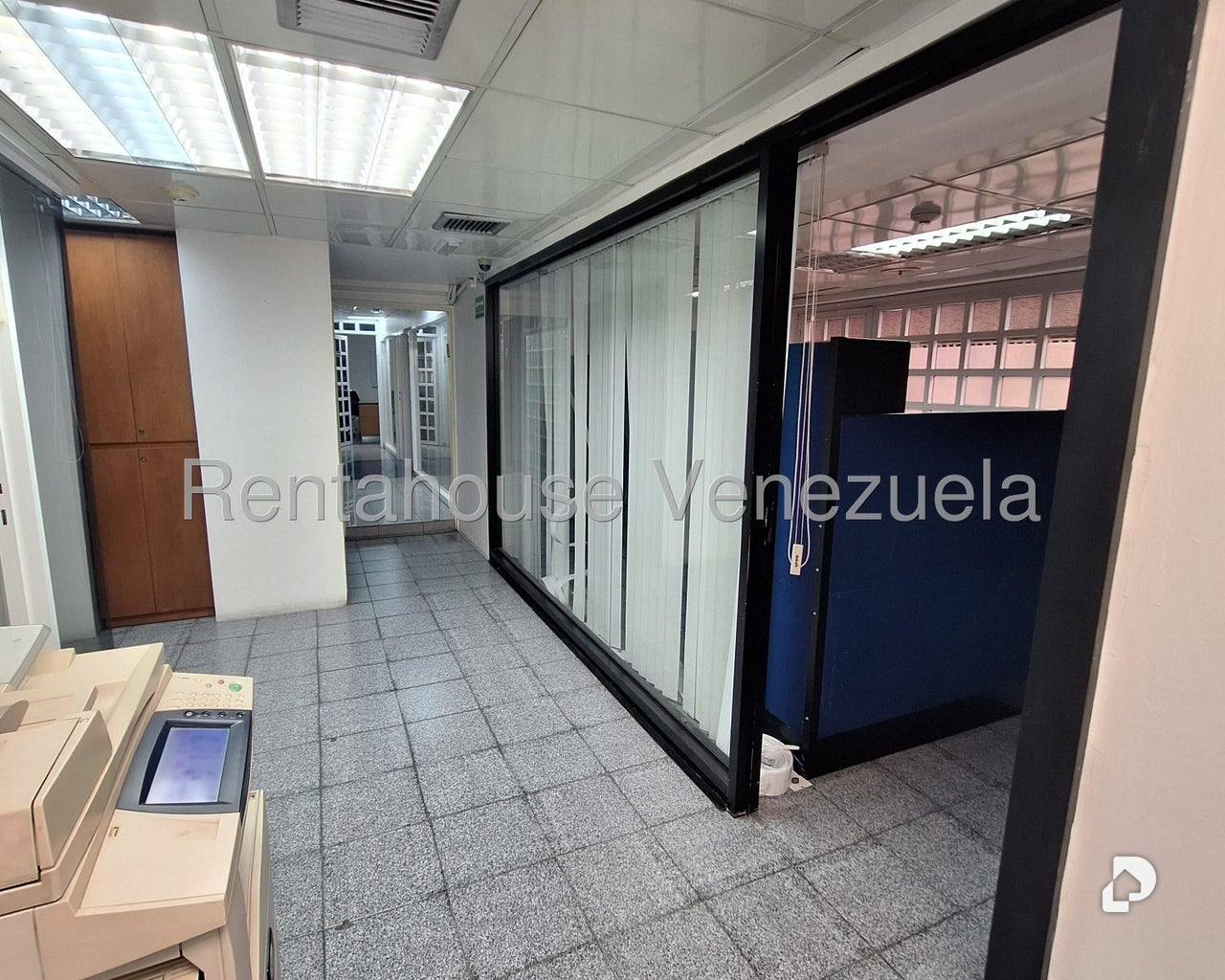 Local comercial en Los Dos Caminos, Caracas – 4