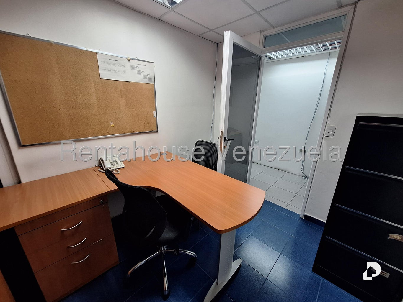Local comercial en Los Dos Caminos, Caracas – 13