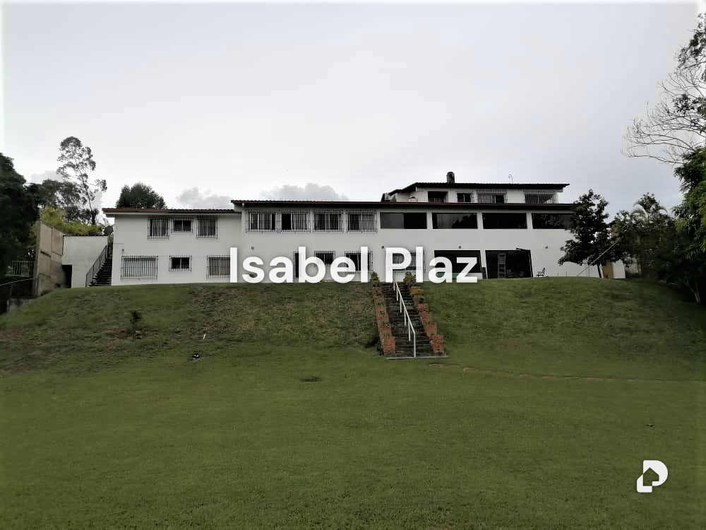 House in La Lagunita, Caracas – 5