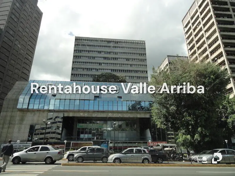Oficina en Los Palos Grandes, Caracas – 29