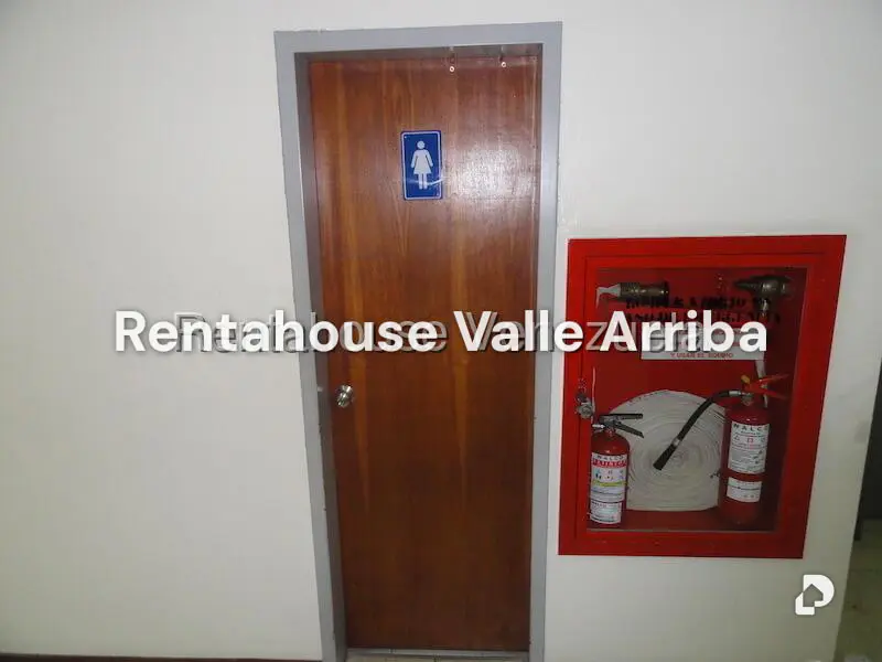 Oficina en Los Palos Grandes, Caracas – 25