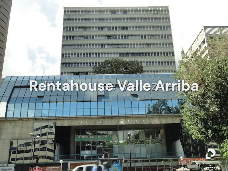 Oficina en Los Palos Grandes, Caracas – 1