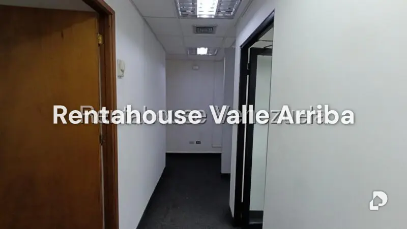 Office in Chuao, Caracas – 18