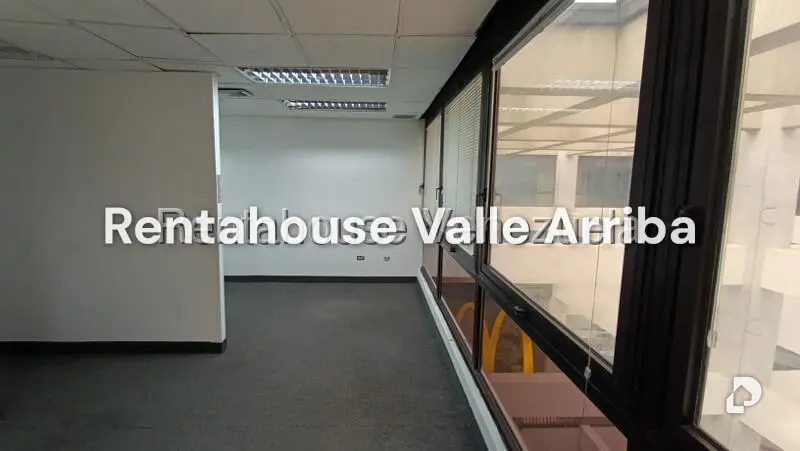 Office in Chuao, Caracas – 24