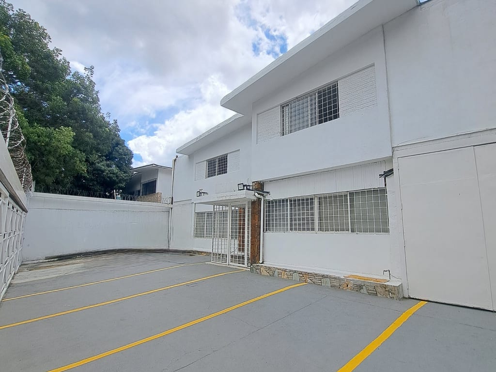 Local comercial en Caracas - 1