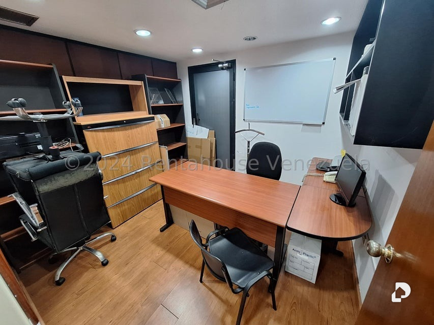 Oficina en Chacao, Caracas – 8