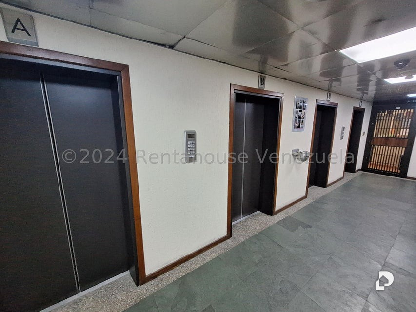 Oficina en Chacao, Caracas – 13