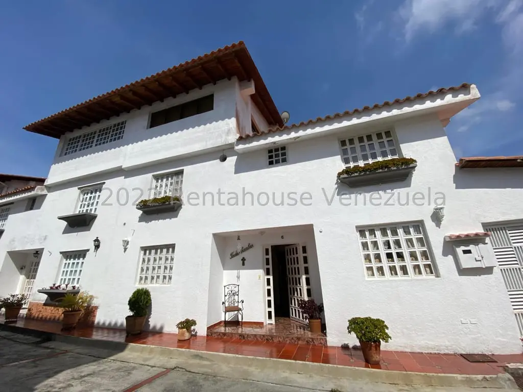 House in San Antonio de Los Altos - 1