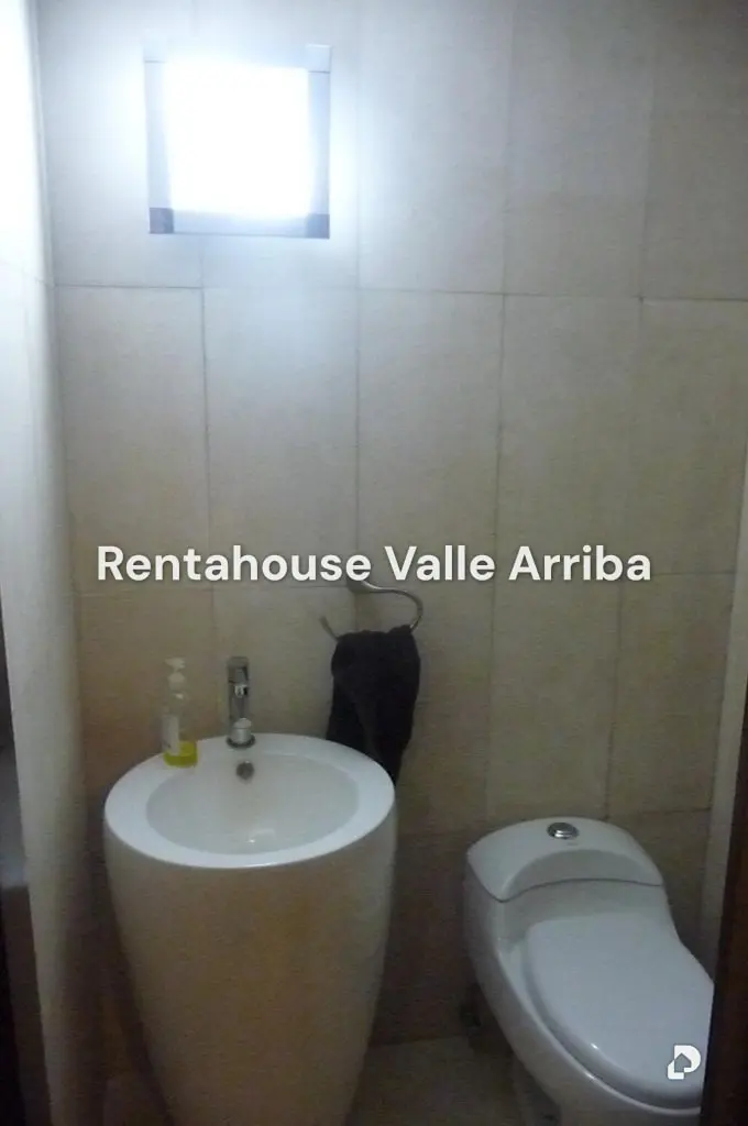 Apartamento en Los Palos Grandes, Caracas – 23