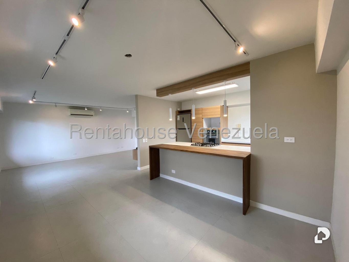 Apartamento en Los Palos Grandes, Caracas – 12