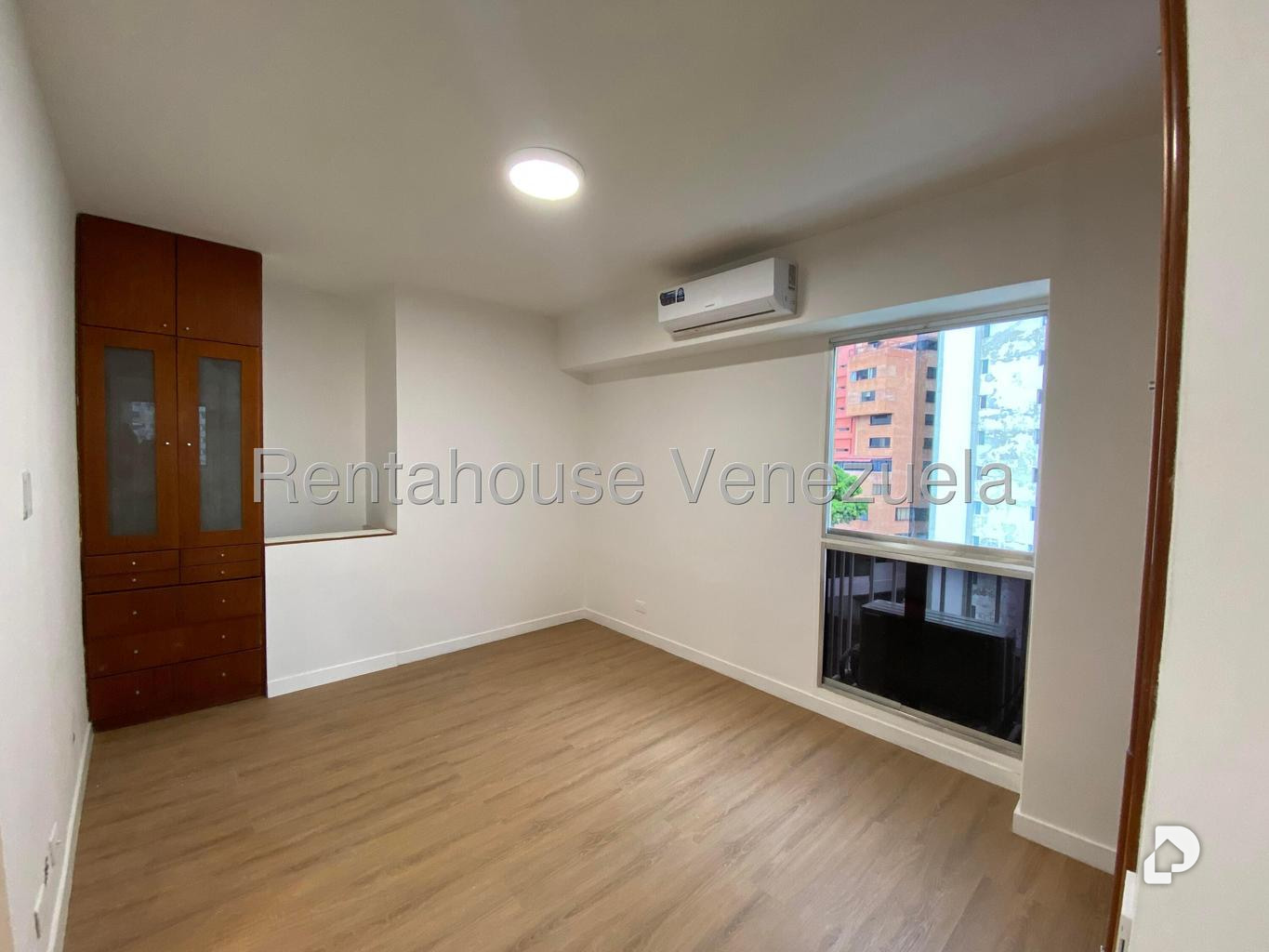 Apartamento en Los Palos Grandes, Caracas – 13