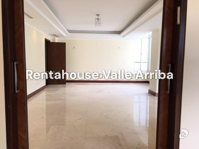 Apartamento en La Florida, Caracas – 12