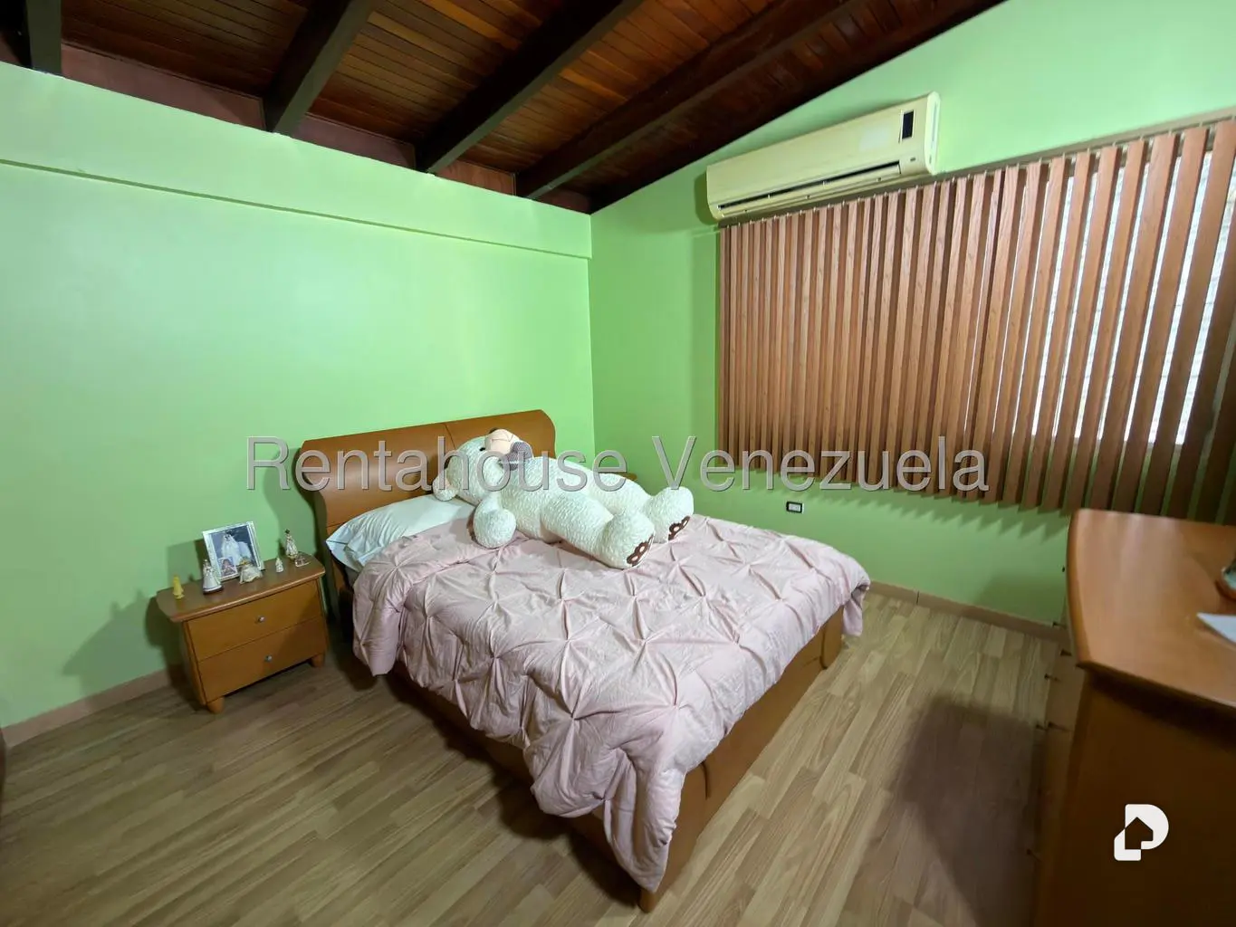 Casa en Prados del Este, Caracas – 24