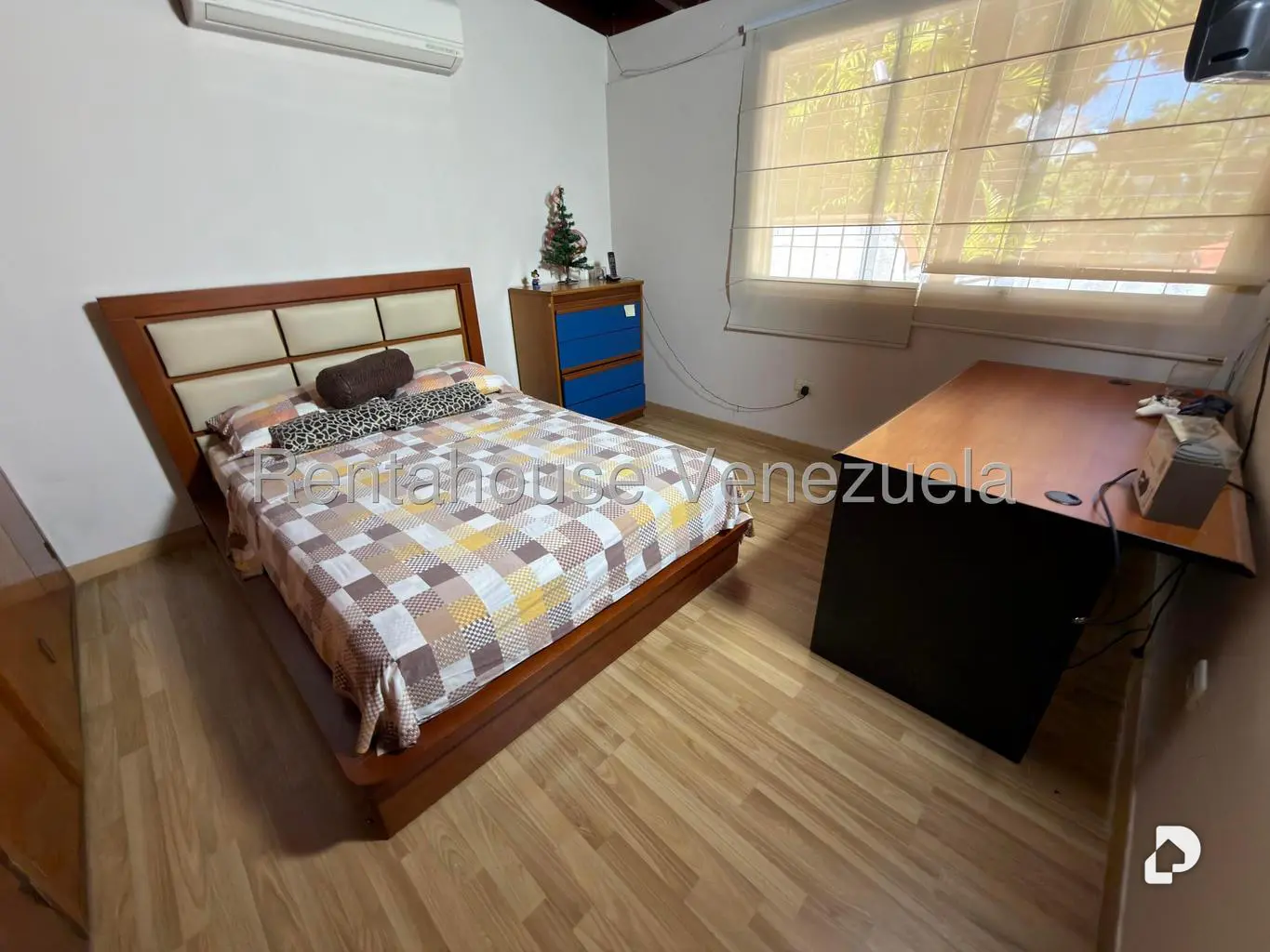 Casa en Prados del Este, Caracas – 25