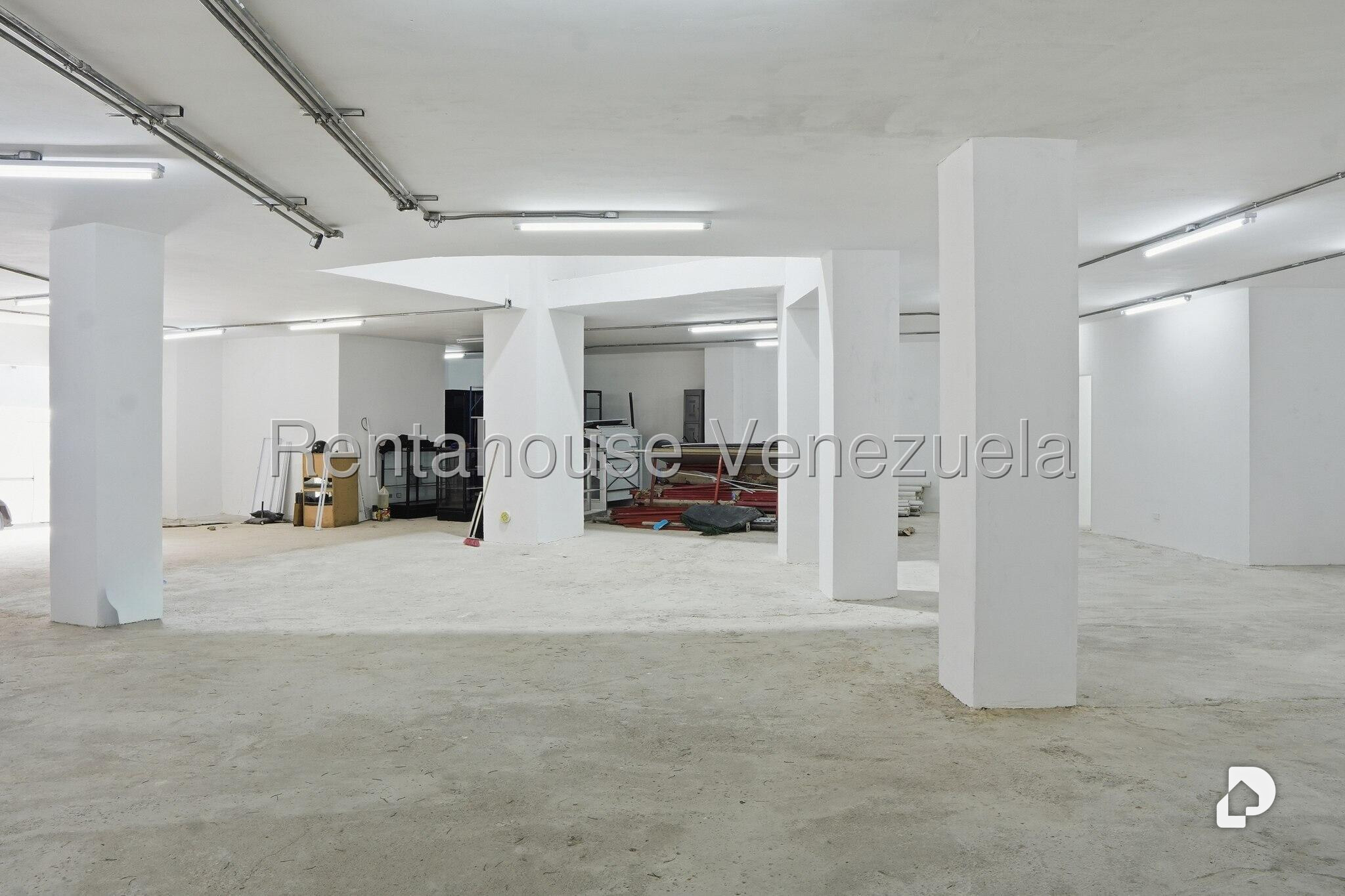 Local comercial en Chuao, Caracas – 14