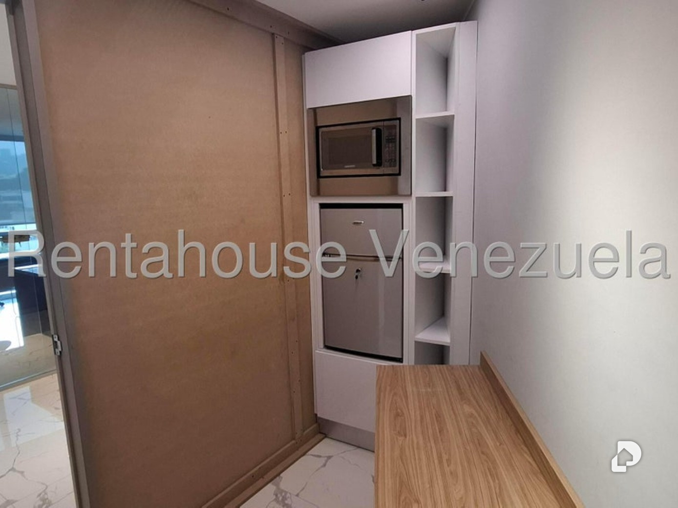 Office in Las Mercedes, Caracas – 12