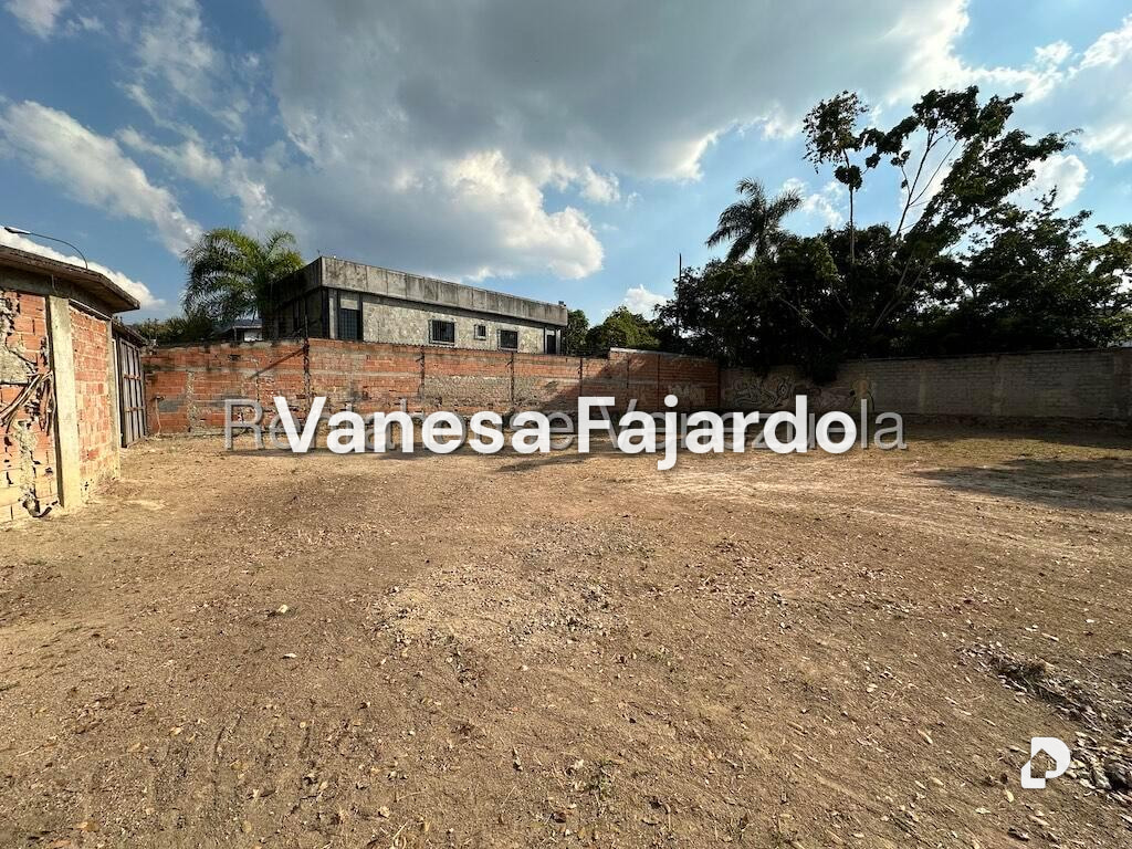 Terreno en El Cafetal, Caracas – 2