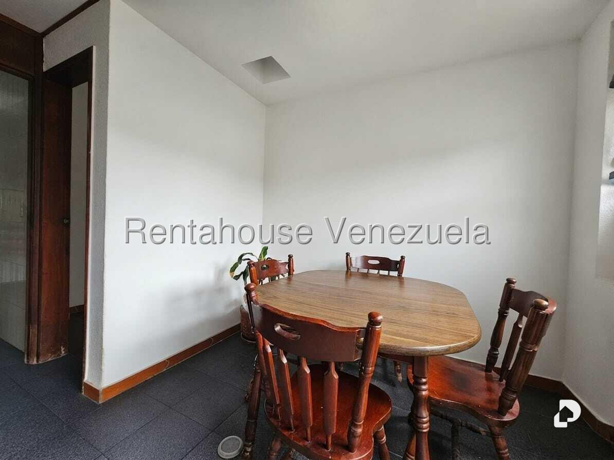 Casa en Alto Prado, Caracas – 26