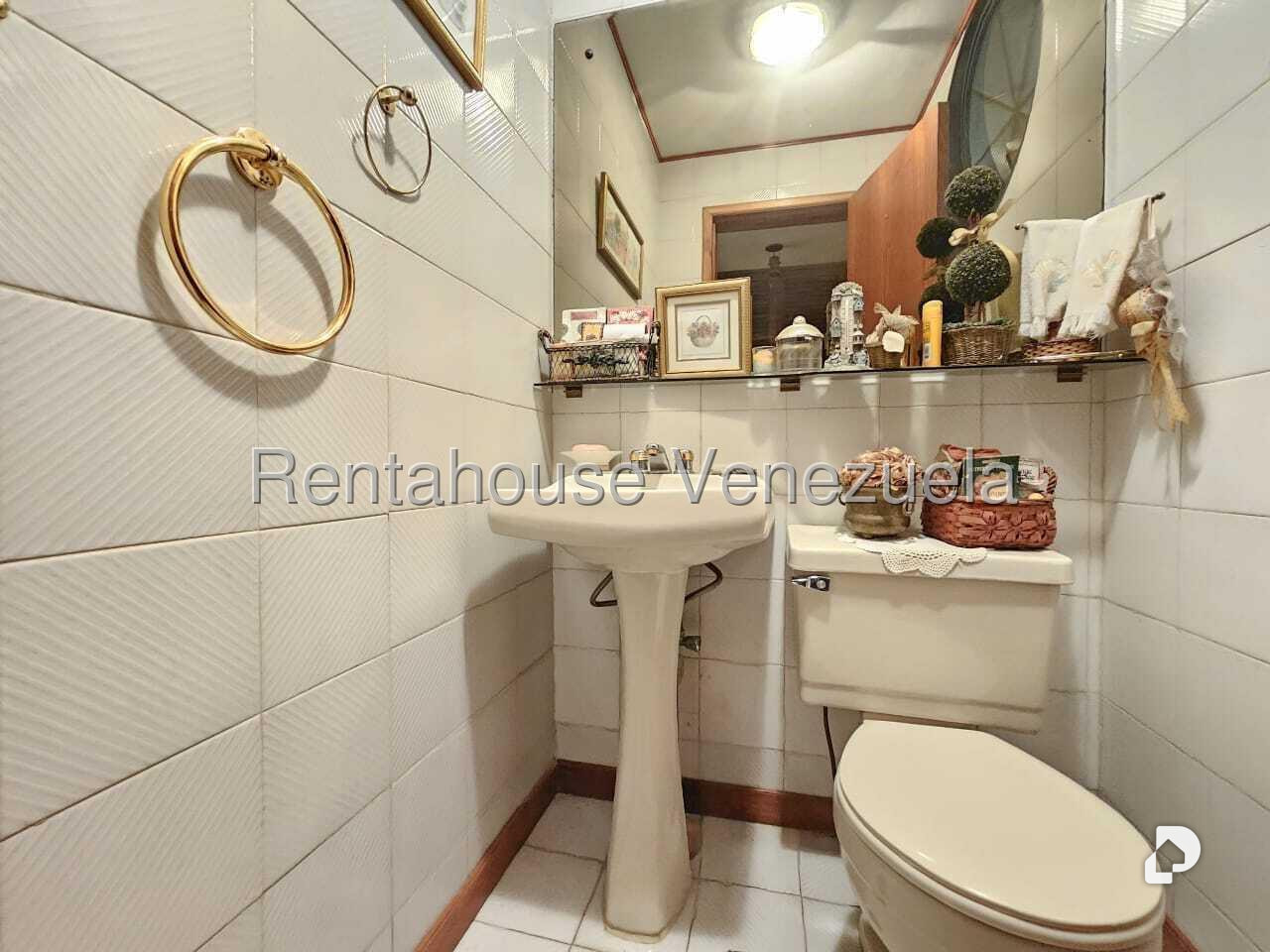 Casa en Alto Prado, Caracas – 21