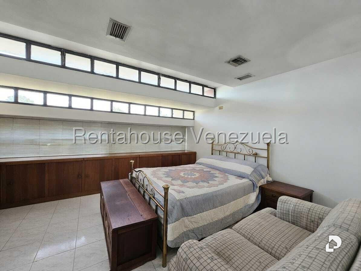 Casa en Alto Prado, Caracas – 29