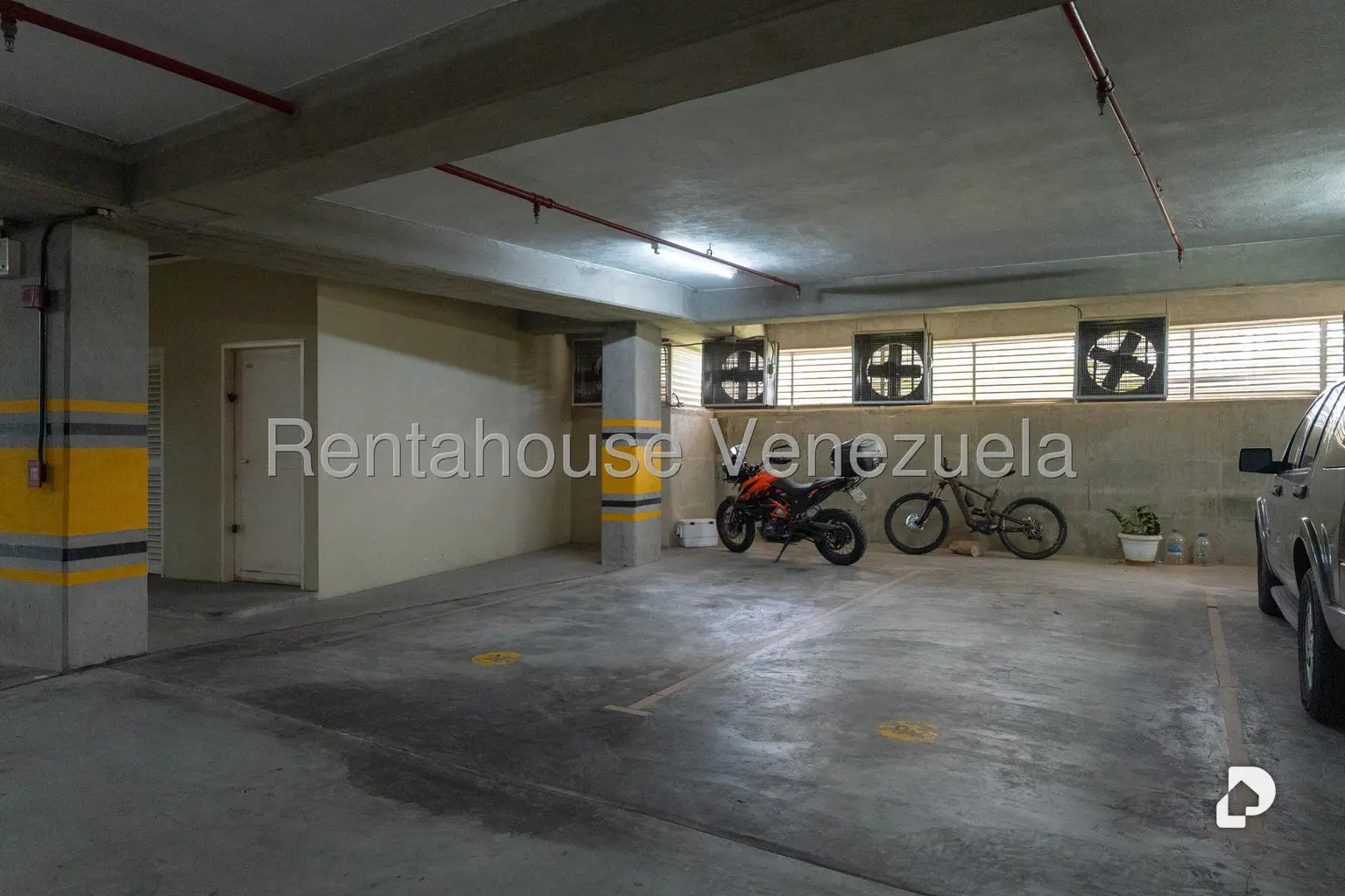 Apartamento en Las Mesetas de Santa Rosa de Lima, Caracas – 20
