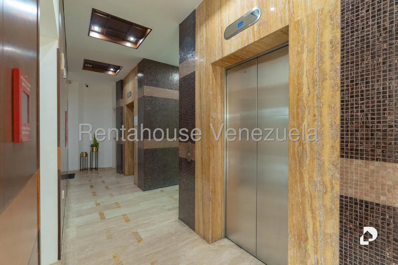 Apartamento en Las Mesetas de Santa Rosa de Lima, Caracas – 28