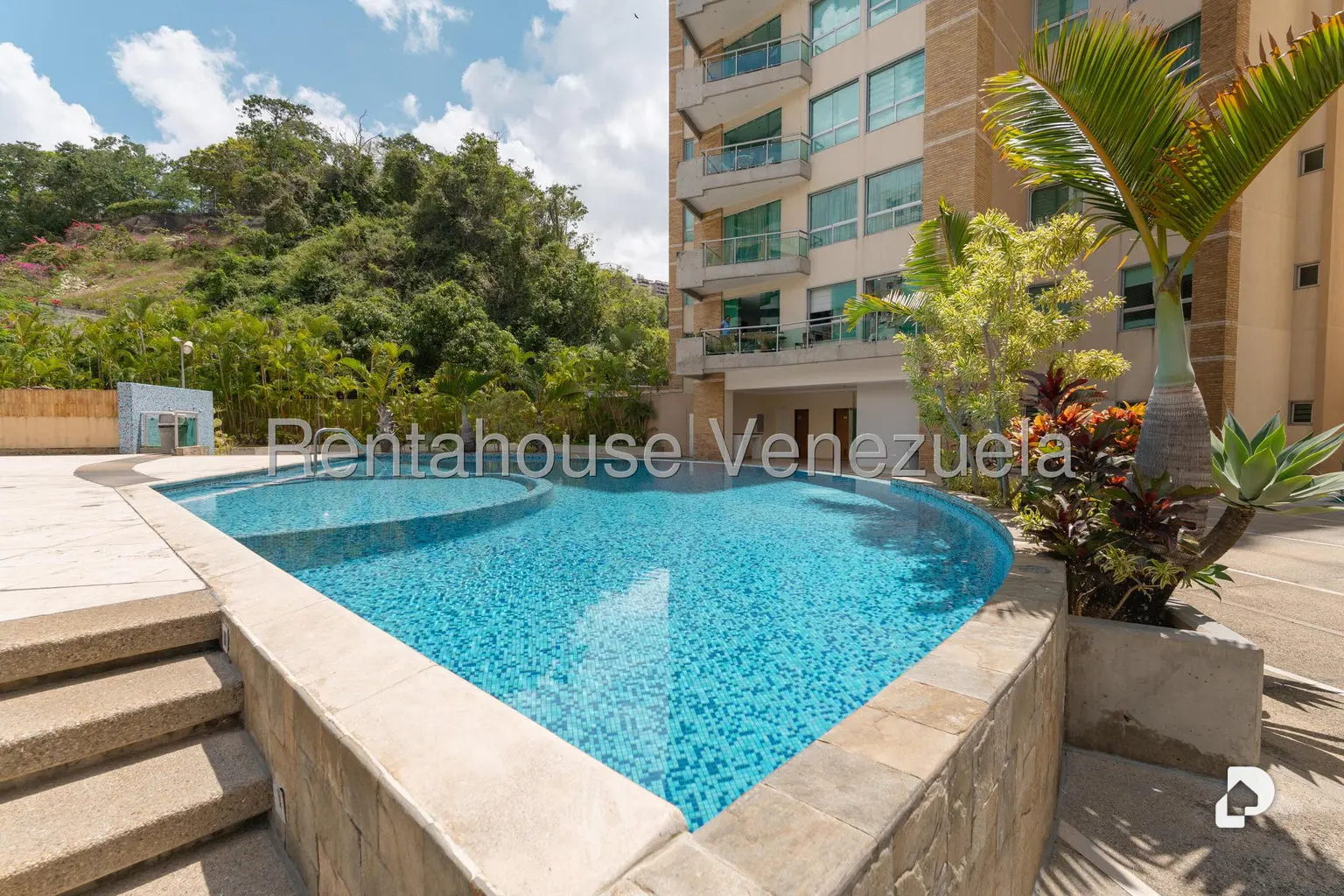 Apartamento en Las Mesetas de Santa Rosa de Lima, Caracas – 27