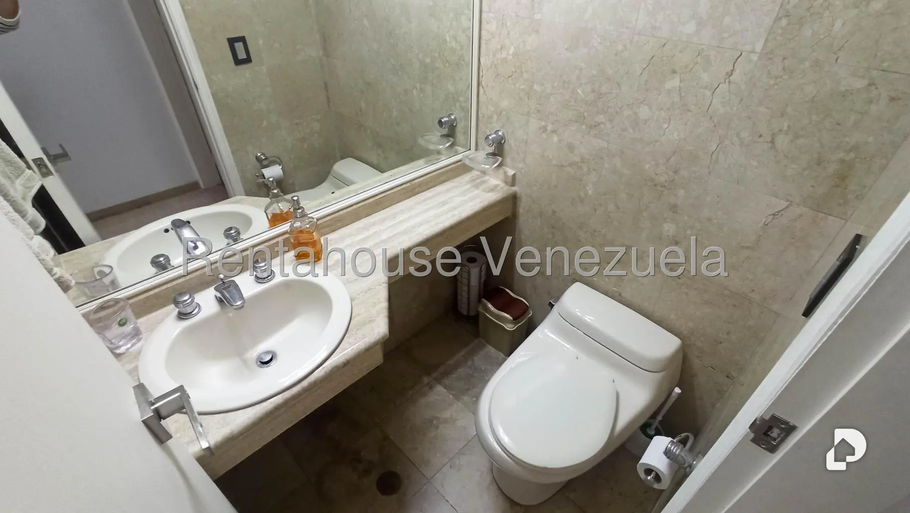 Apartment in Campo Alegre, Caracas – 19