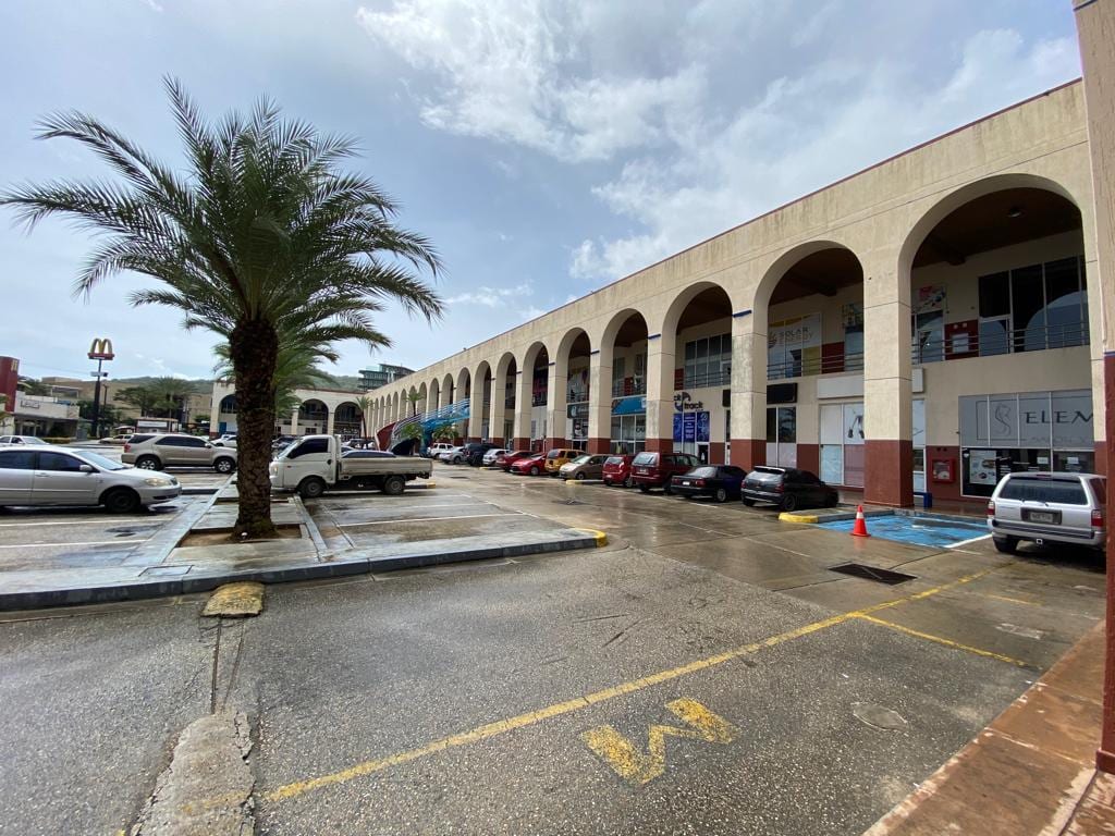 Local comercial en Los Robles, Margarita (sureste) - 1