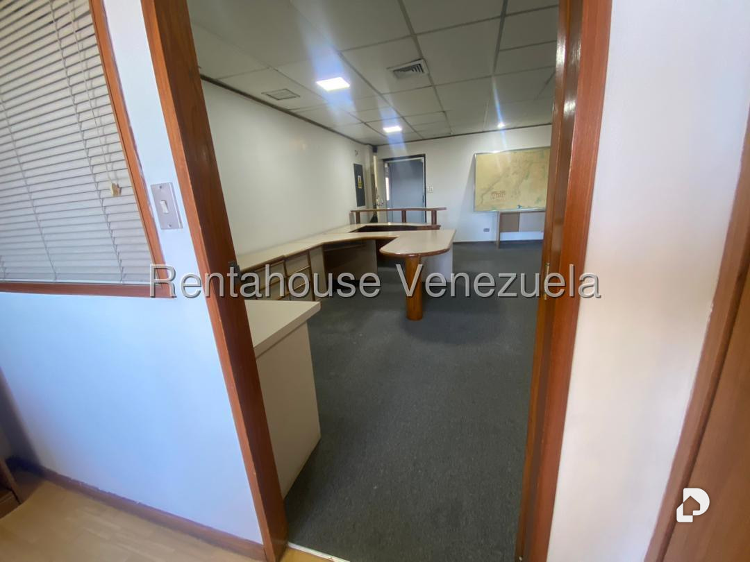 Oficina en La Castellana, Caracas – 7