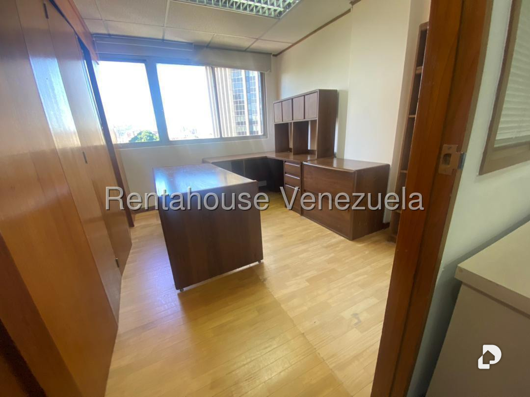 Oficina en La Castellana, Caracas – 6