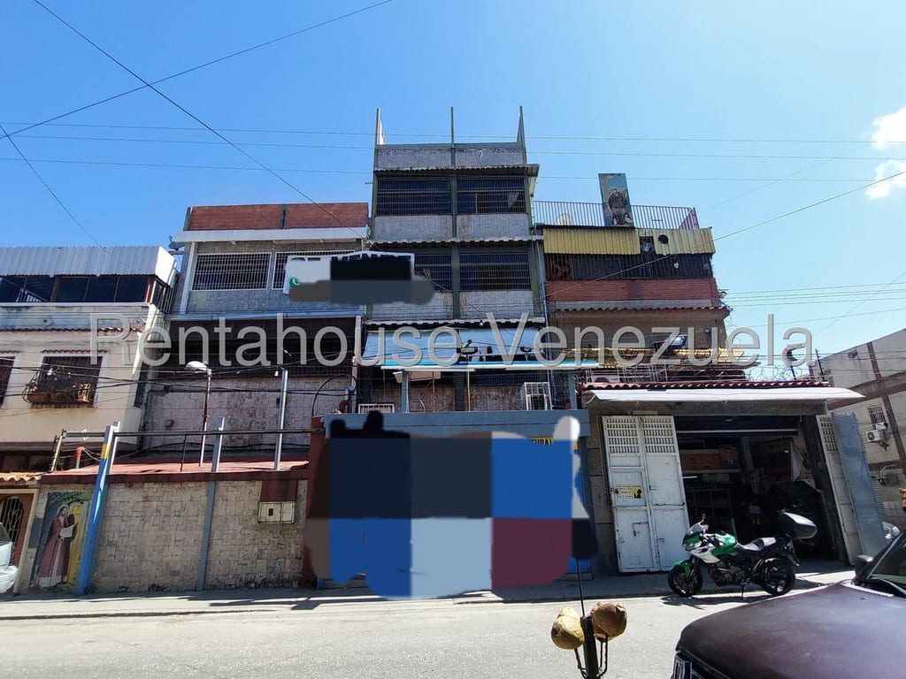 Commercial space in Prado de María, Caracas - 1