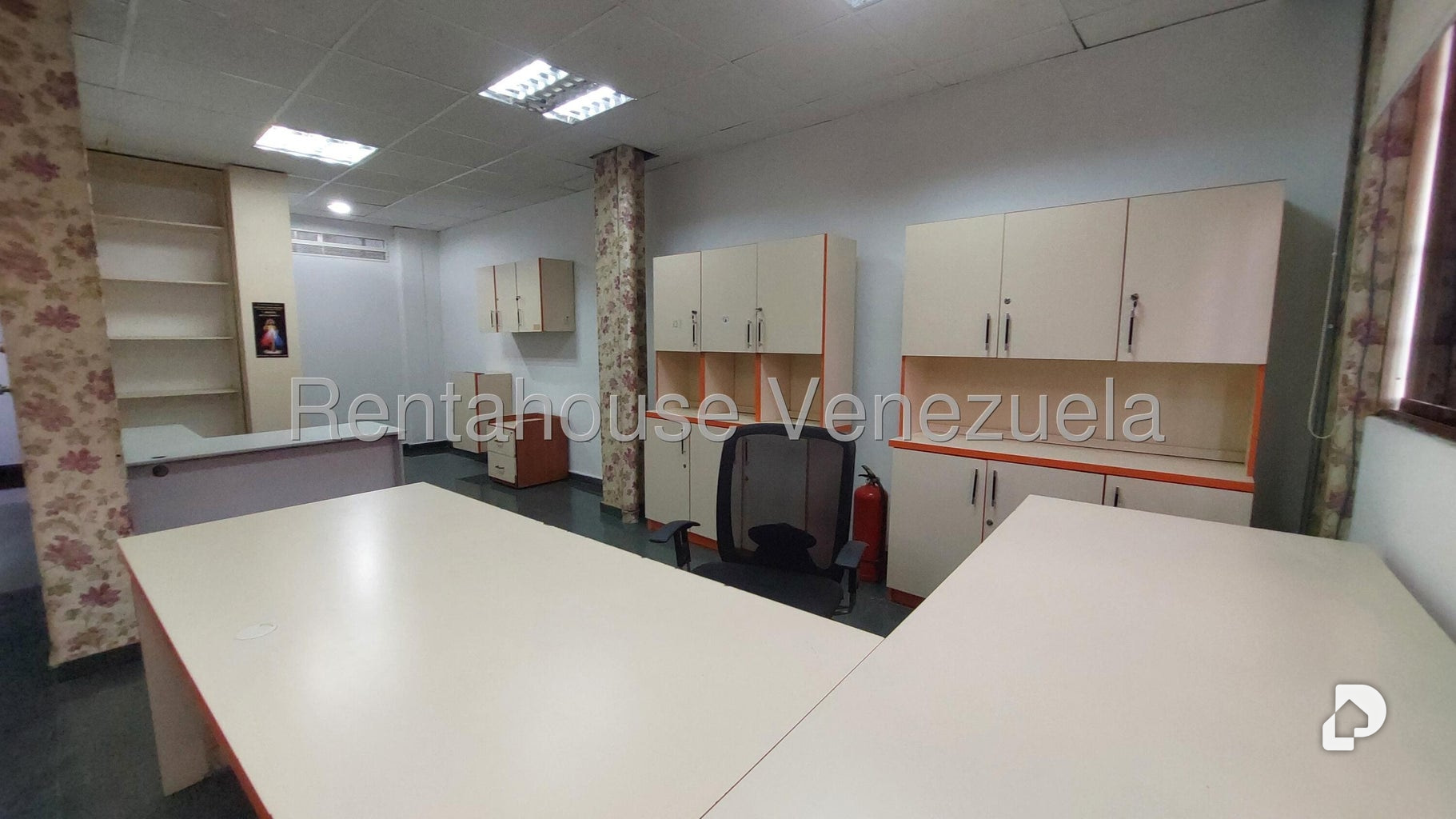 Local comercial en Prado de María, Caracas – 25