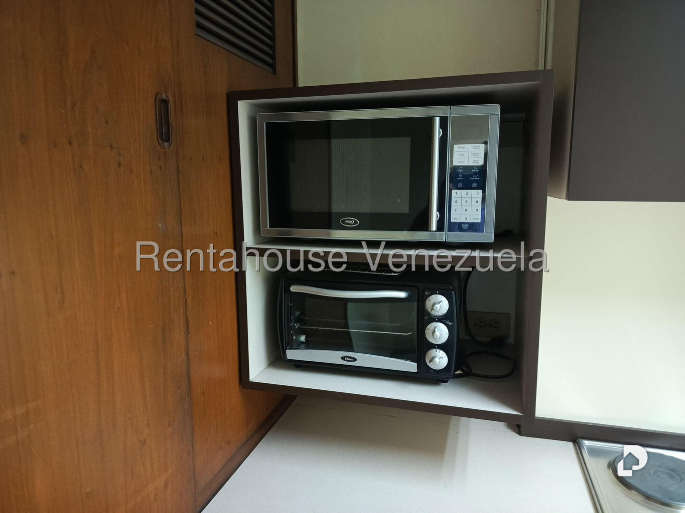 Local comercial en Parroquia La Candelaria, Caracas – 17