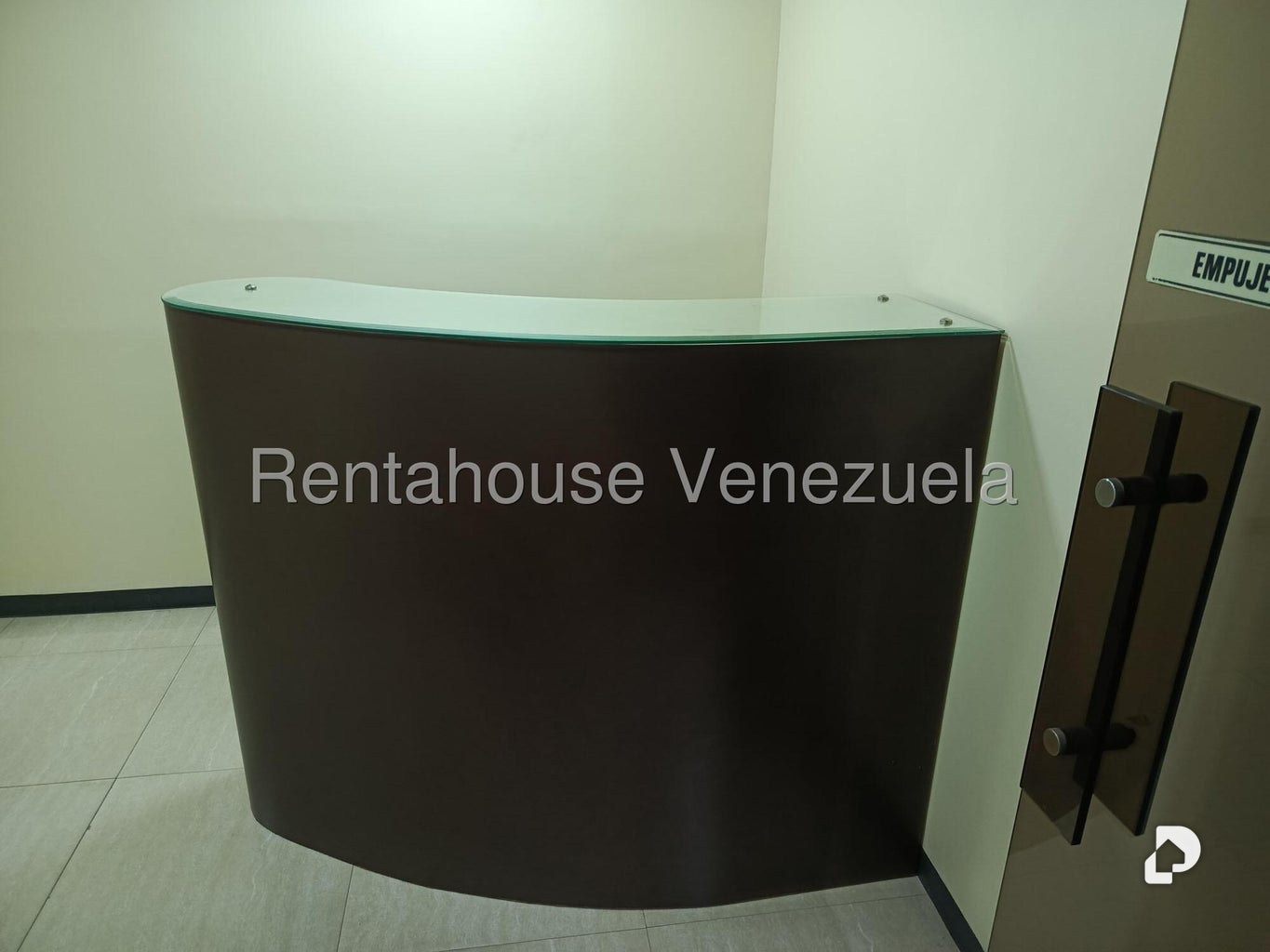 Local comercial en Parroquia La Candelaria, Caracas – 8