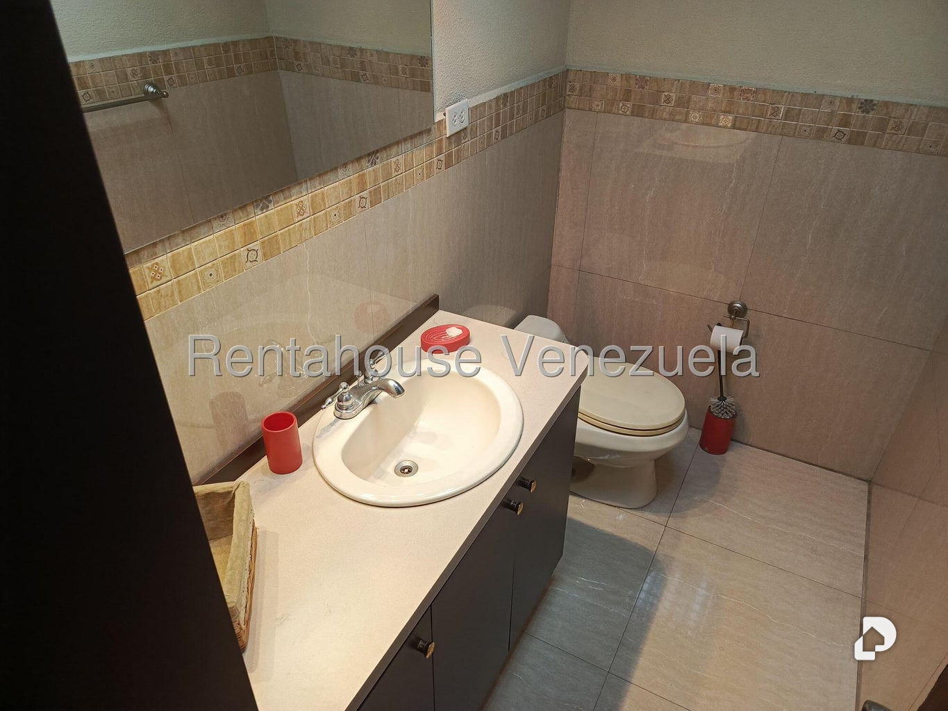 Local comercial en Parroquia La Candelaria, Caracas – 23