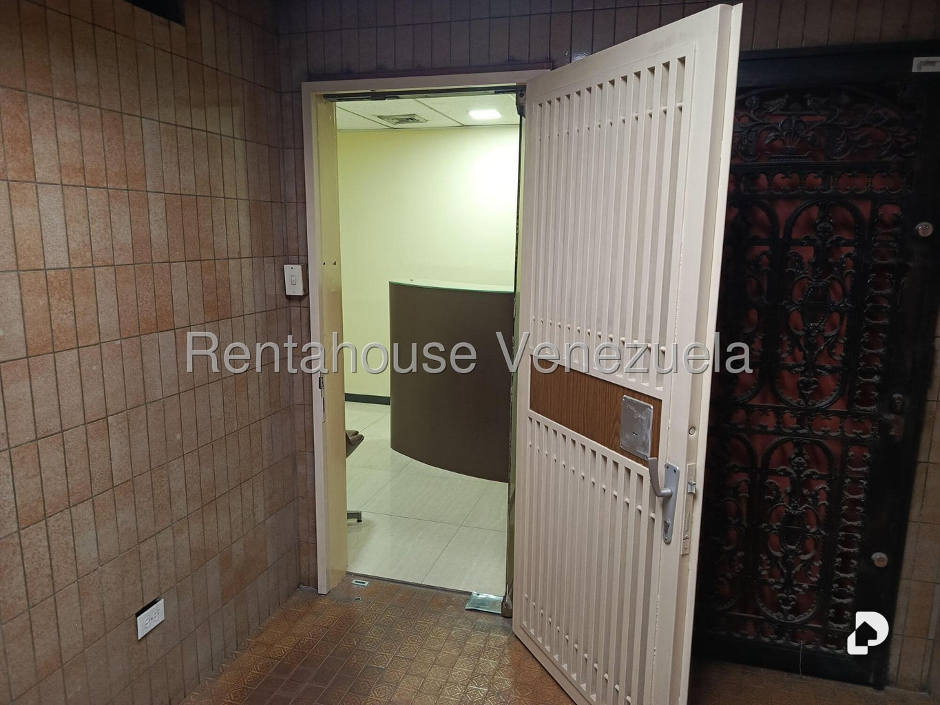 Local comercial en Parroquia La Candelaria, Caracas – 6