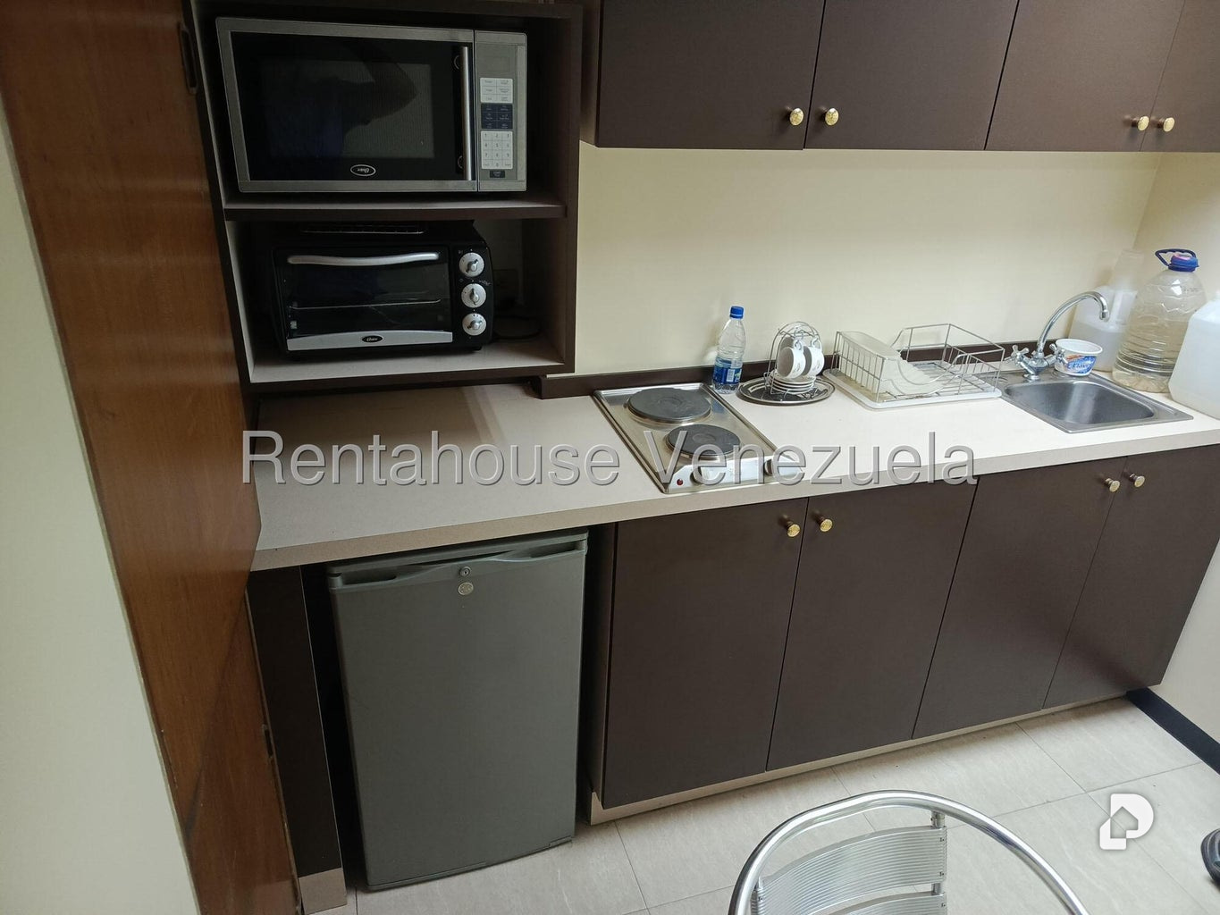 Local comercial en Parroquia La Candelaria, Caracas – 16