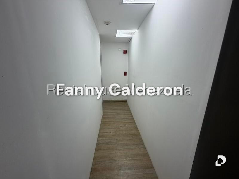 Oficina en El Recreo, Caracas – 23