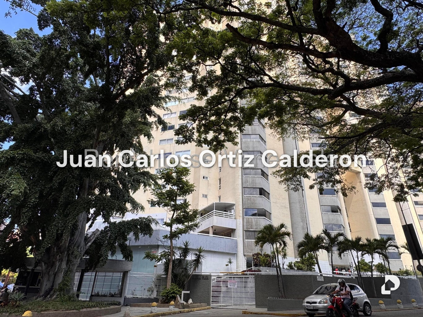 Apartment in Los Dos Caminos, Caracas – 1
